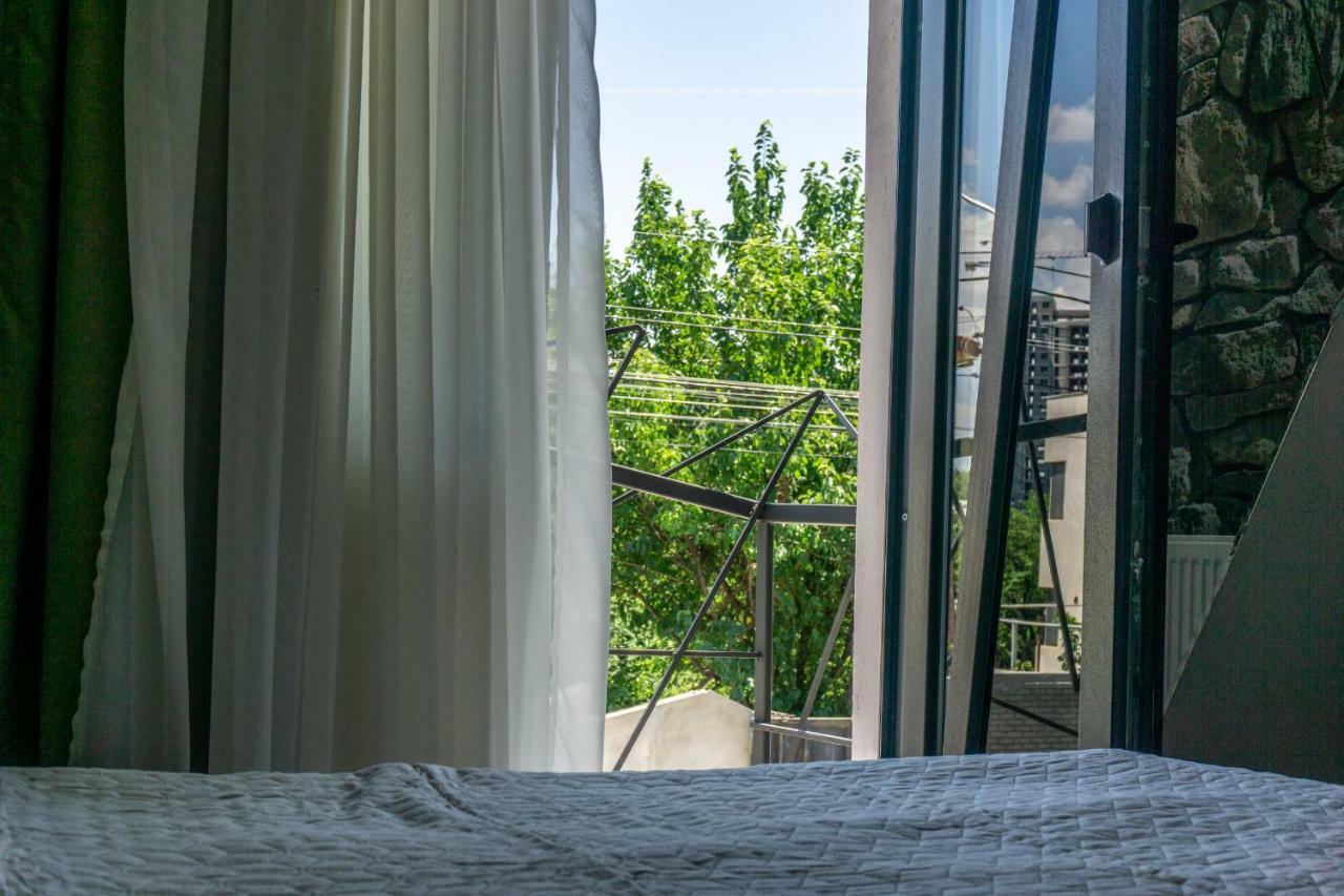 Guesthouse Kado Тбилиси Екстериор снимка