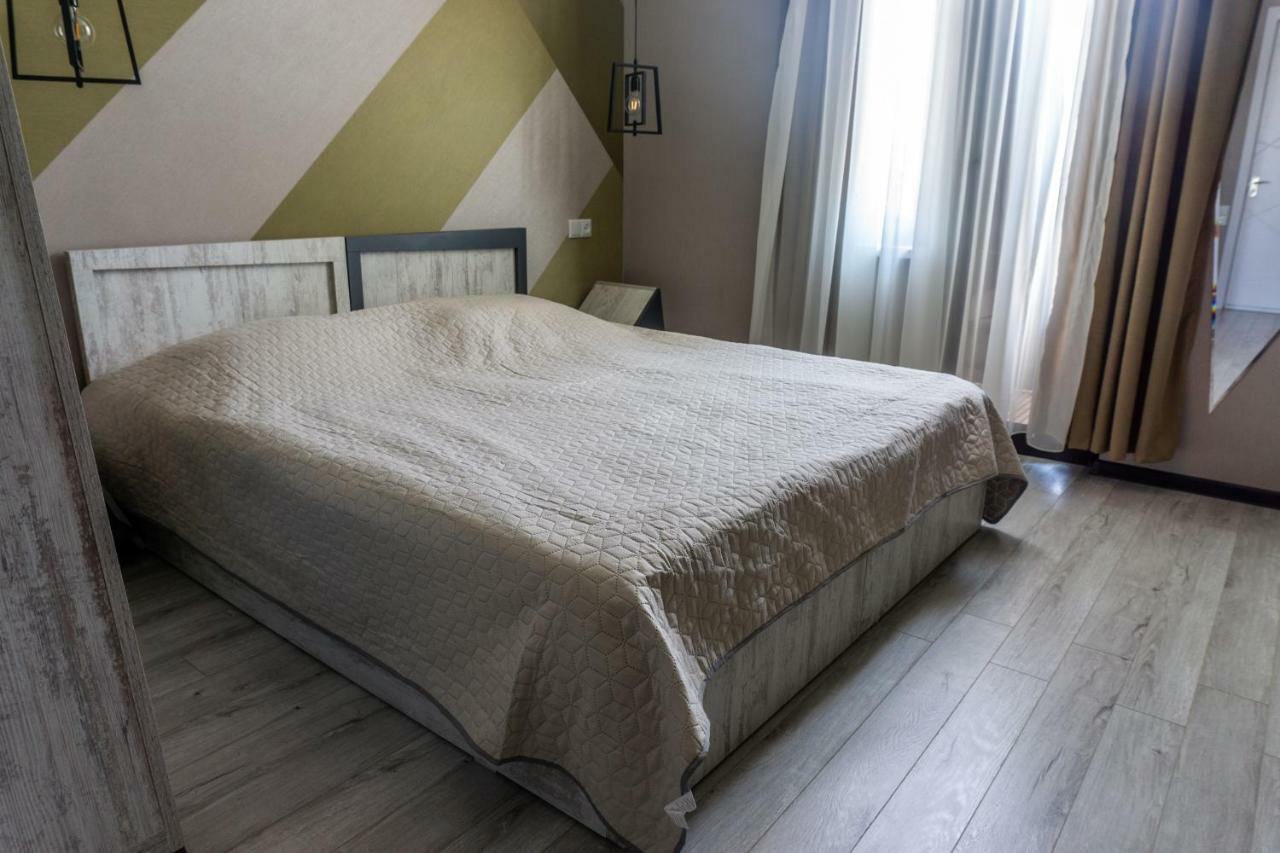 Guesthouse Kado Тбилиси Екстериор снимка